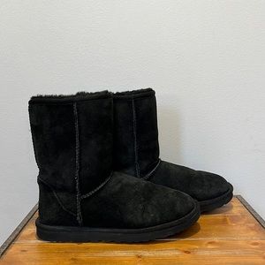 UGG Classic Short II Boots - Black (barely worn)